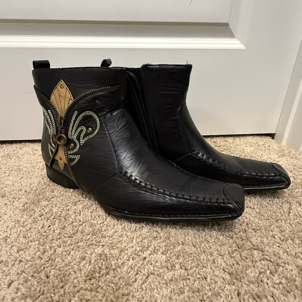 Black Leather Delli Aldo Western Ankle Boots - Picture 2 of 8